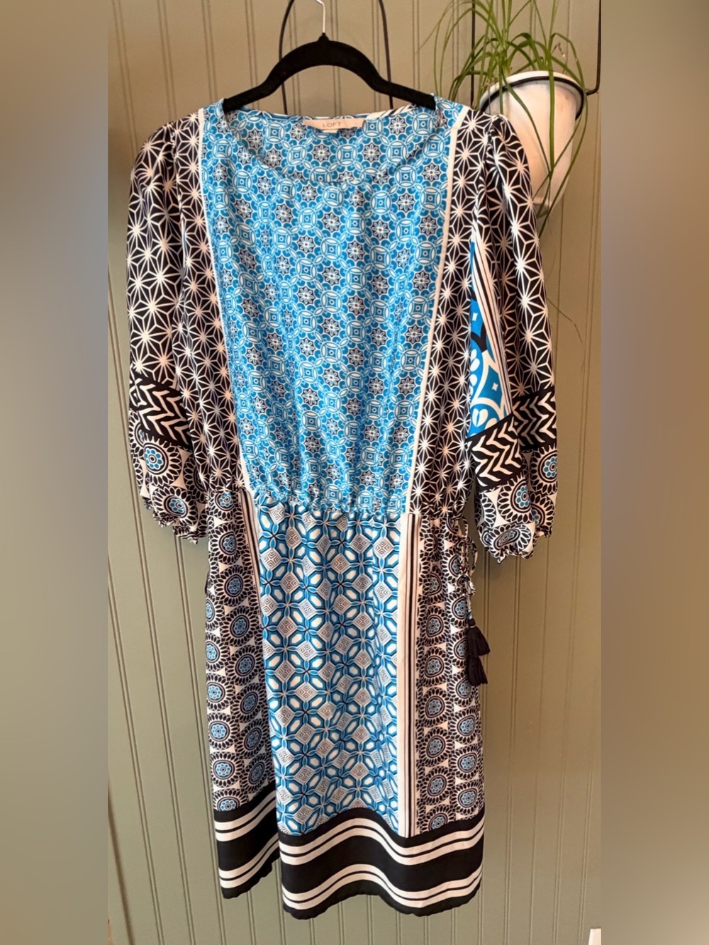 Blue Patterned Women’s Midi Dress Ann Taylor Loft - size Medium